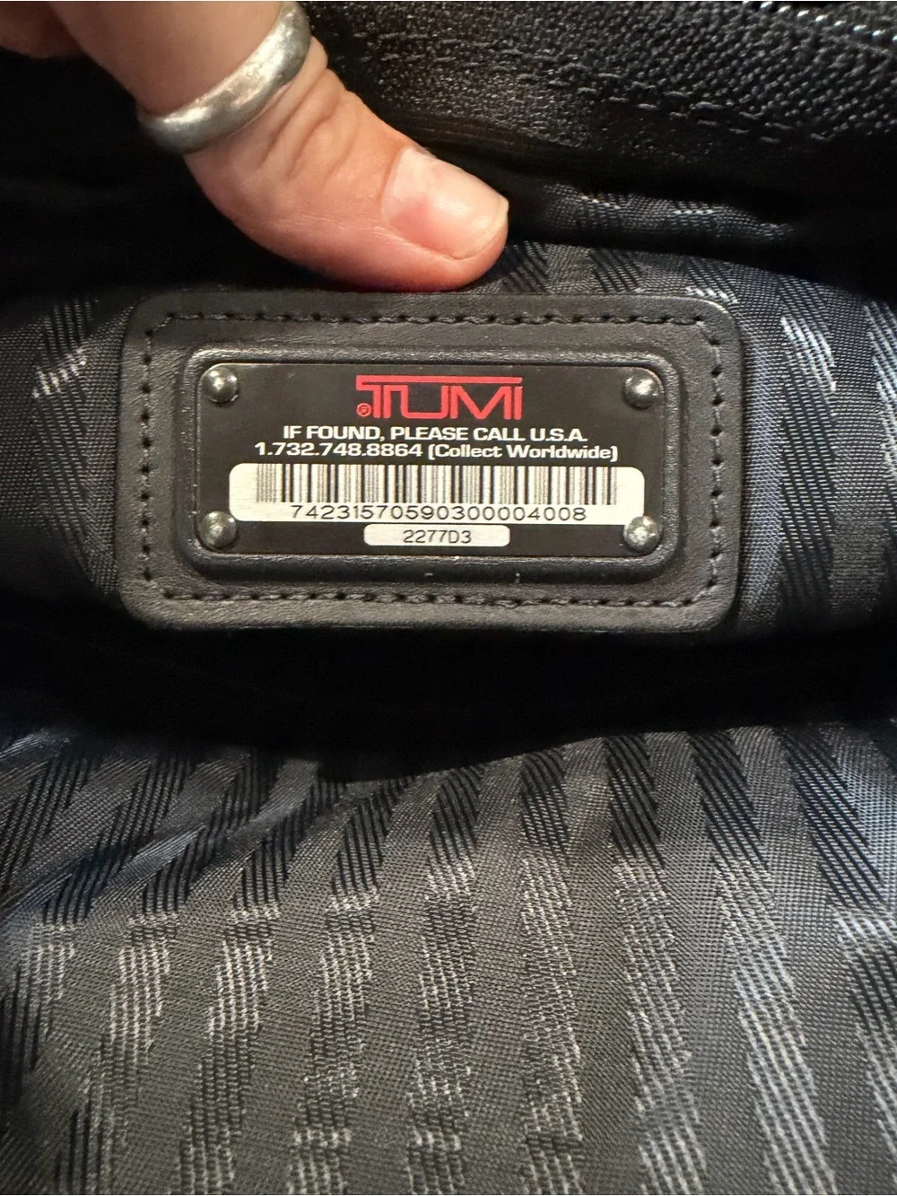 Tumi Classic Black 2 Wheel Ballistic Nylon Garment Carry On Bag 21